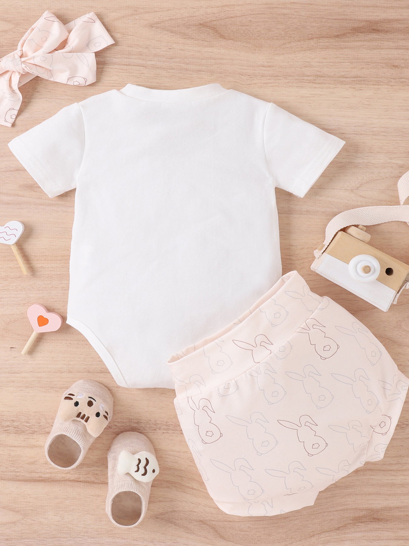 Children's Letter Graphic Short Sleeve Top and Shorts Set