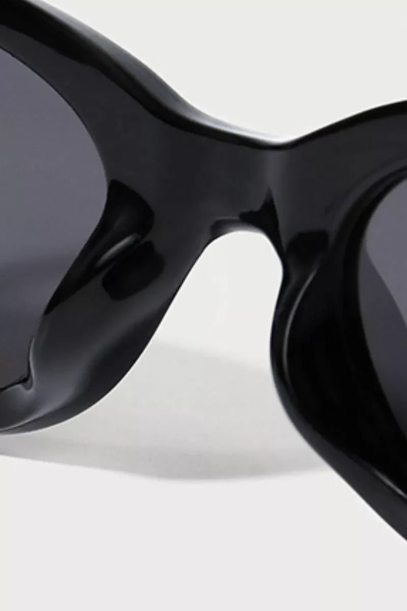 Retro Oval Frame Sunglasses - Loving It Shop