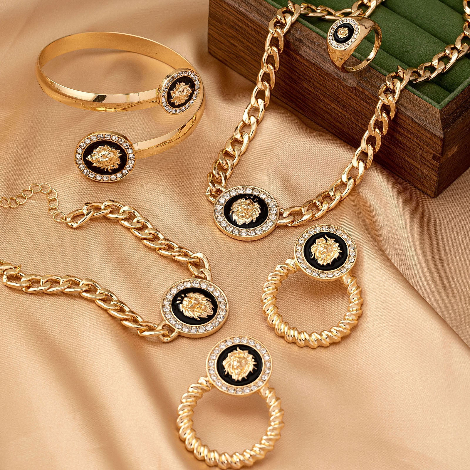 Creative Fashion Lion&