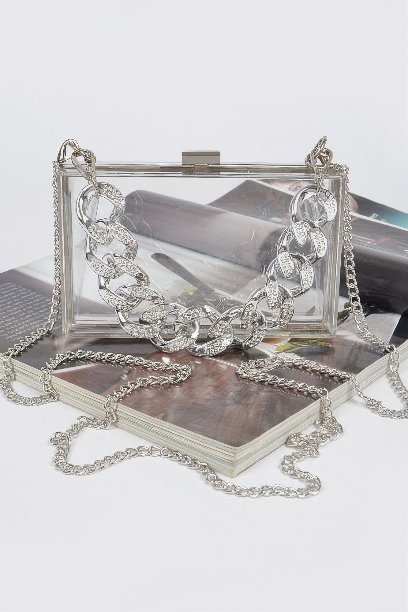 Transparent Hard Case W/stoned Chain