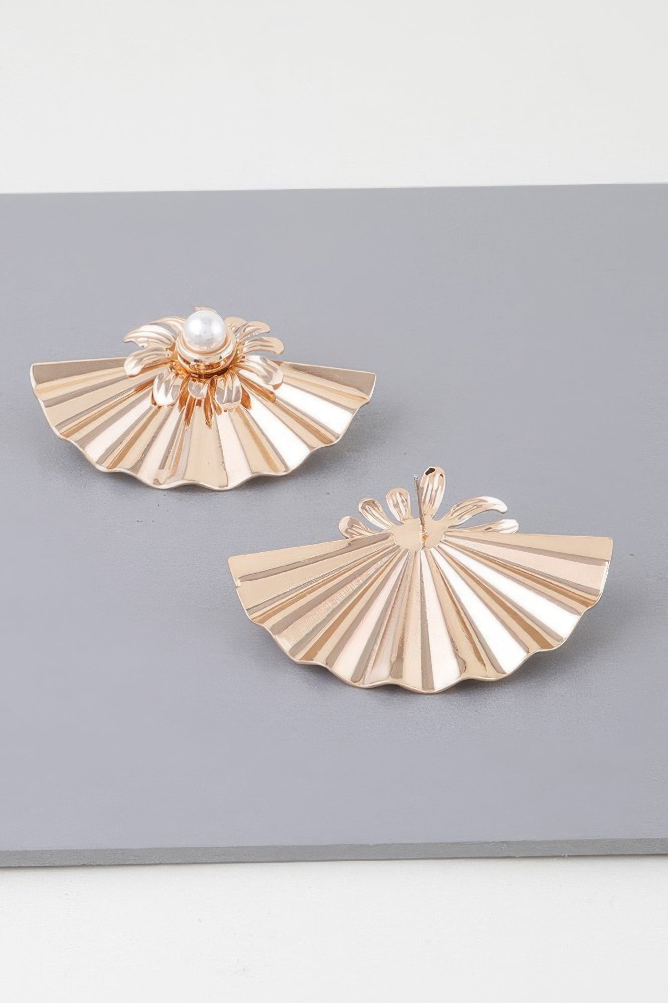 Pearl Fan-shaped Earrings