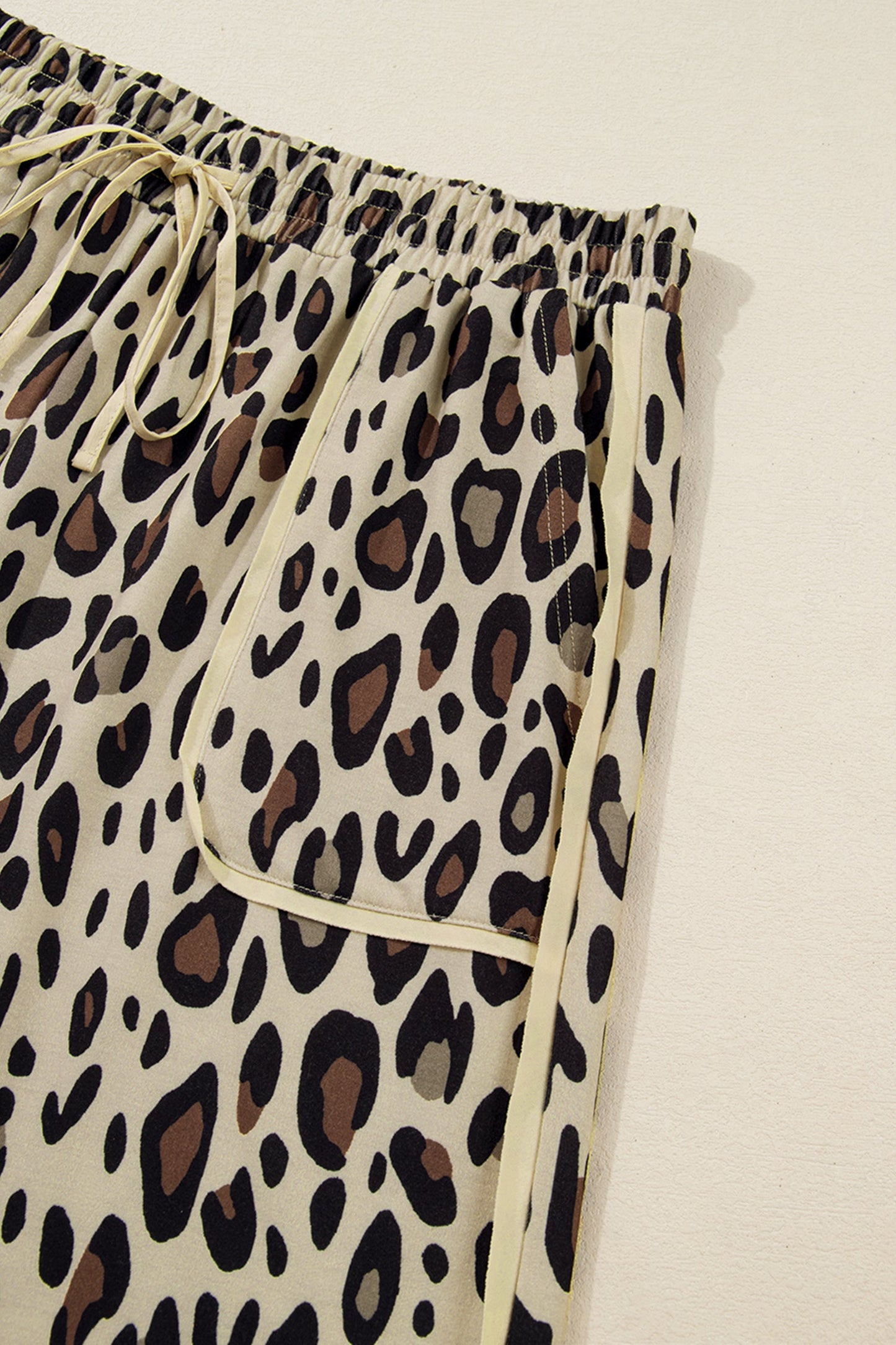 Khaki Exposed Seam Patched Pocket Plus Size Drawstring Leopard Wide Leg Pants