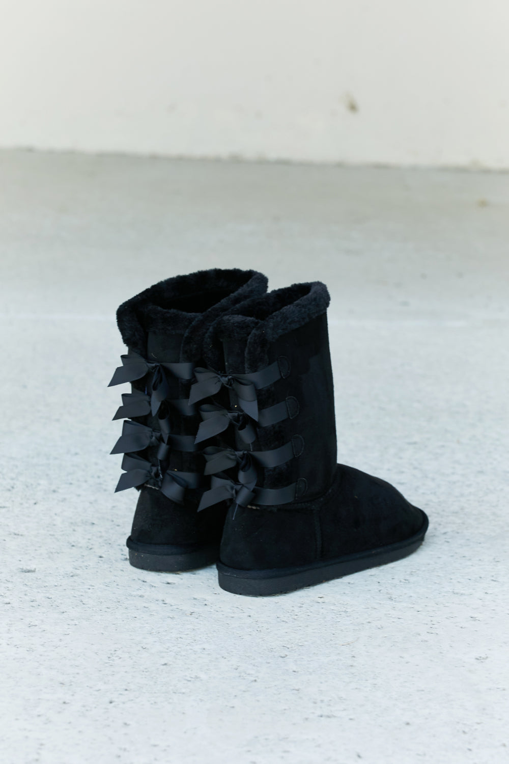 Bow Detail Faux Suede Leather Snow Boots