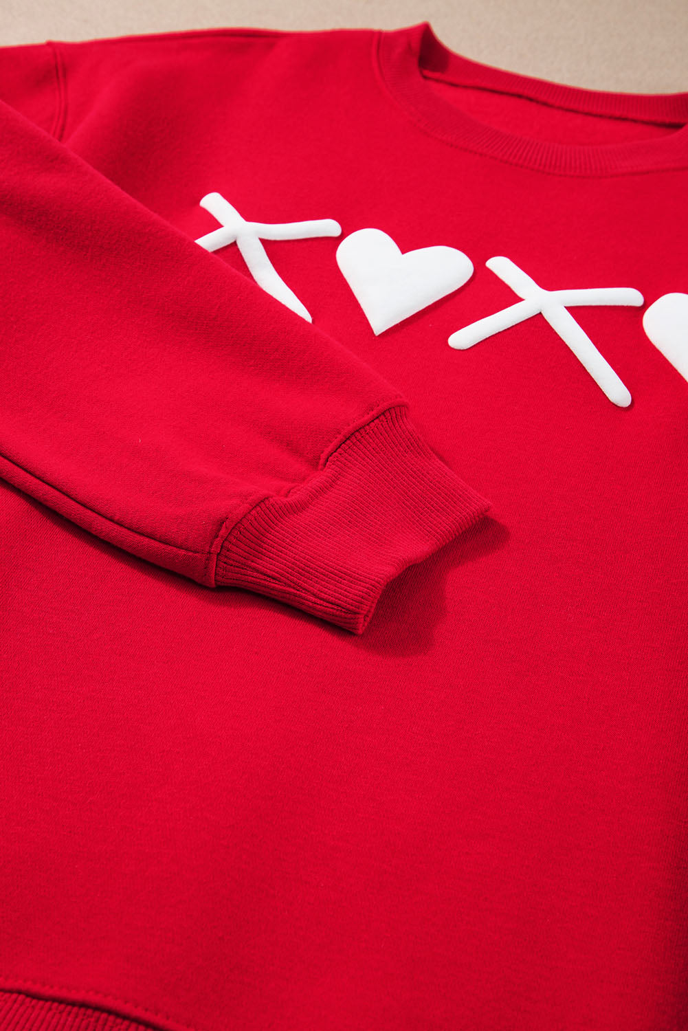 Red XOXO Heart Print Valentine Graphic Sweatshirt