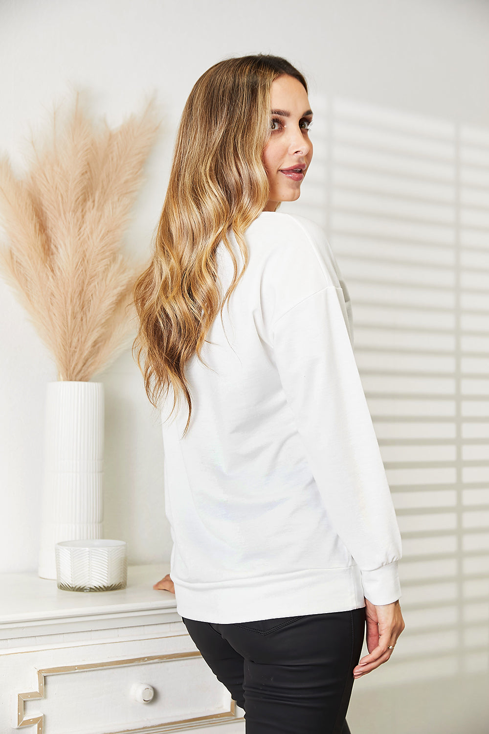 I am a Fashion junky Love Graphic Dropped Shoulder Round Neck Sweatshirt