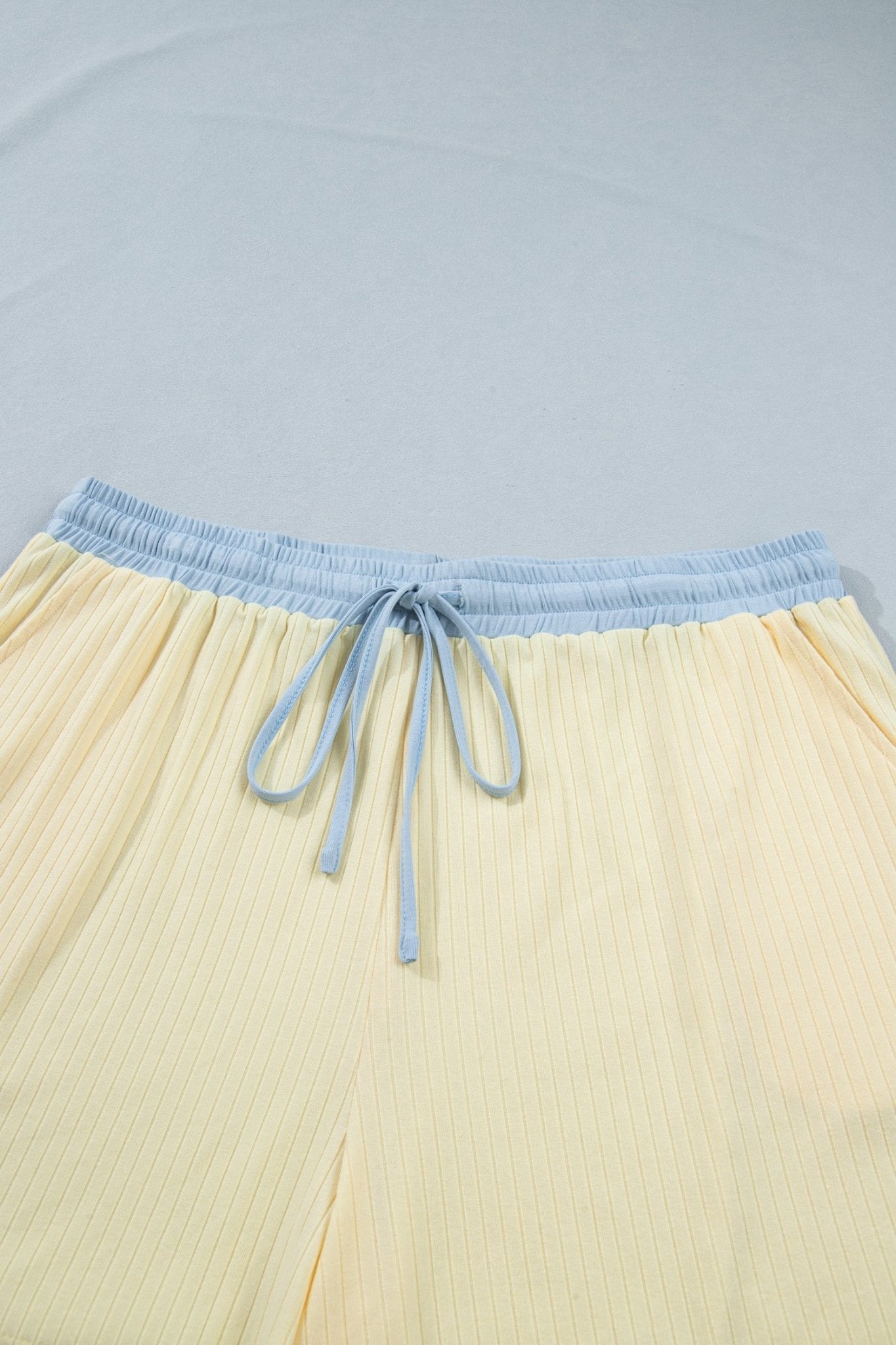 Yellow Cream Plus Size Ribbed Color Block Trim Drawstring Shorts 2pcs Set - Loving It Shop