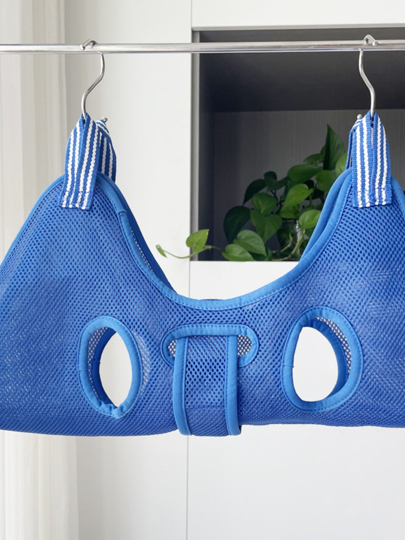 Pet Grooming Hammock for Easy Bathing & Nail Trimming - Loving It Shop