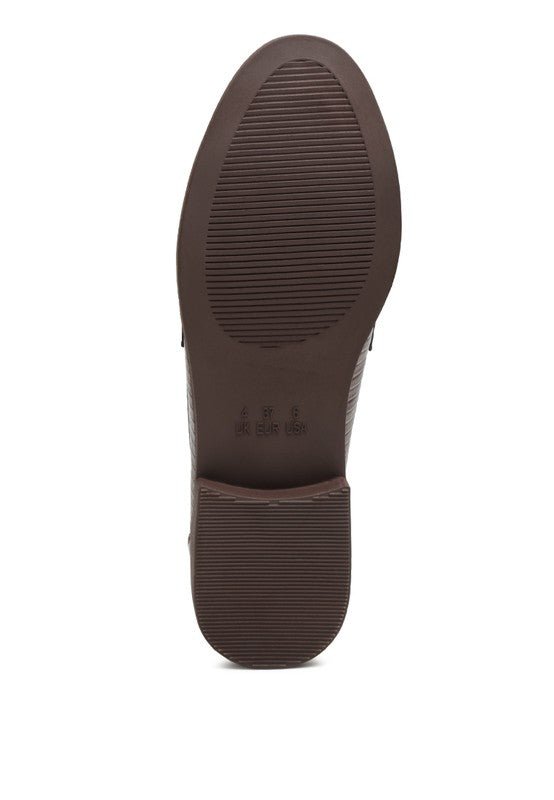 Vouse Low Block Loafers Adorned With Golden Chain - Loving It Shop