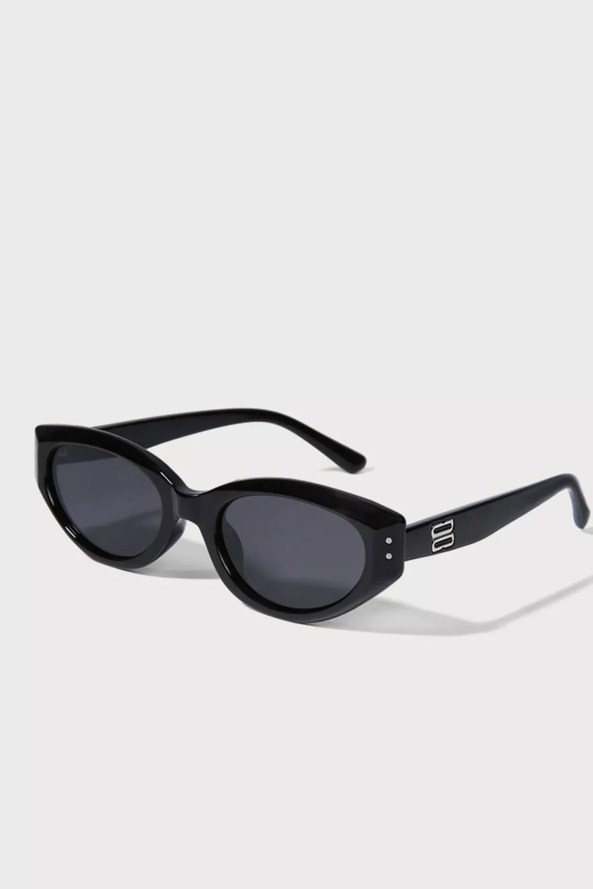 Retro Oval Frame Sunglasses - Loving It Shop