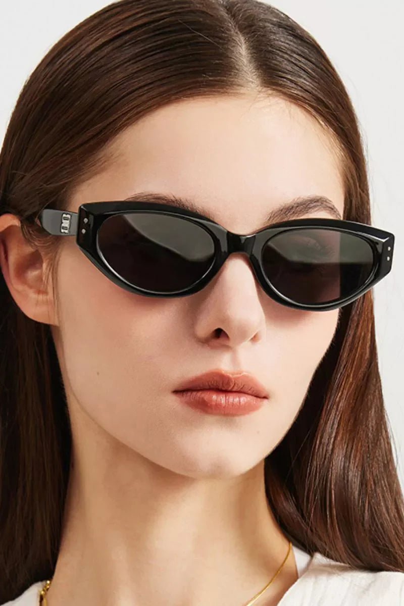 Retro Oval Frame Sunglasses - Loving It Shop