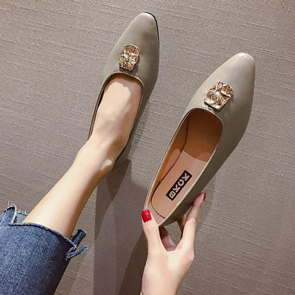 Fashionable Women&