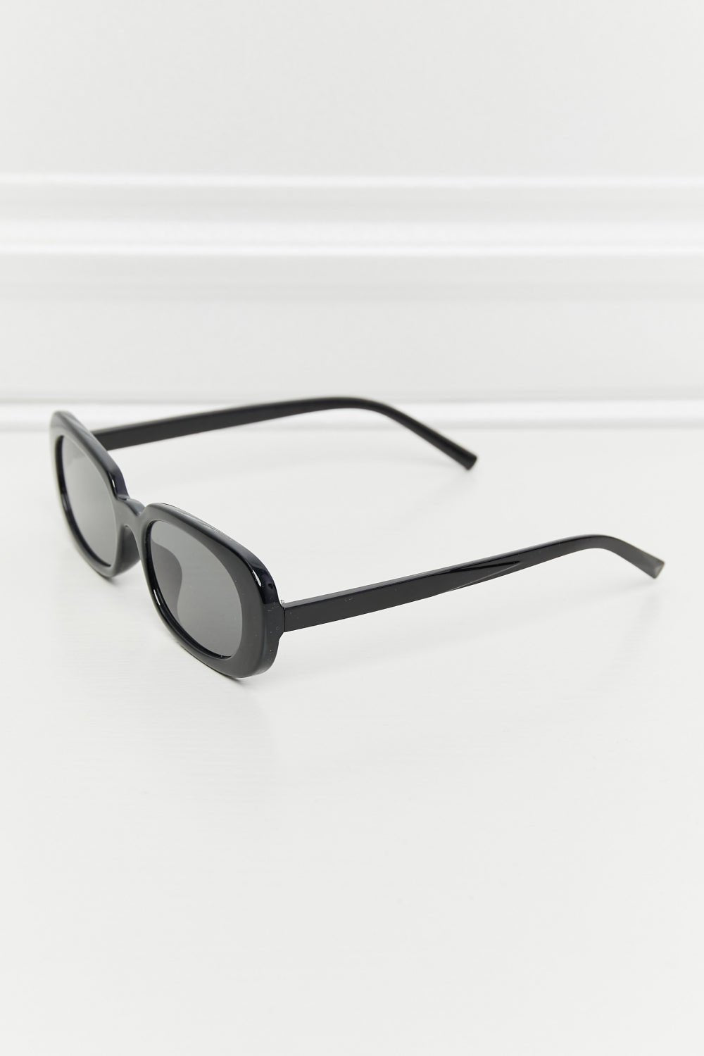 Oval Full Rim Sunglasses - Loving It Shop