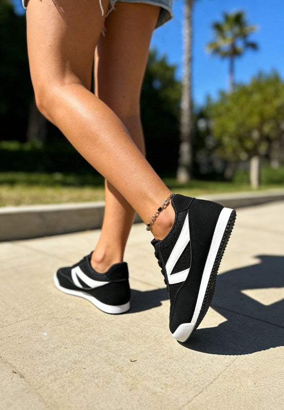 Tibala Padded Collar Lace-Up Sneakers