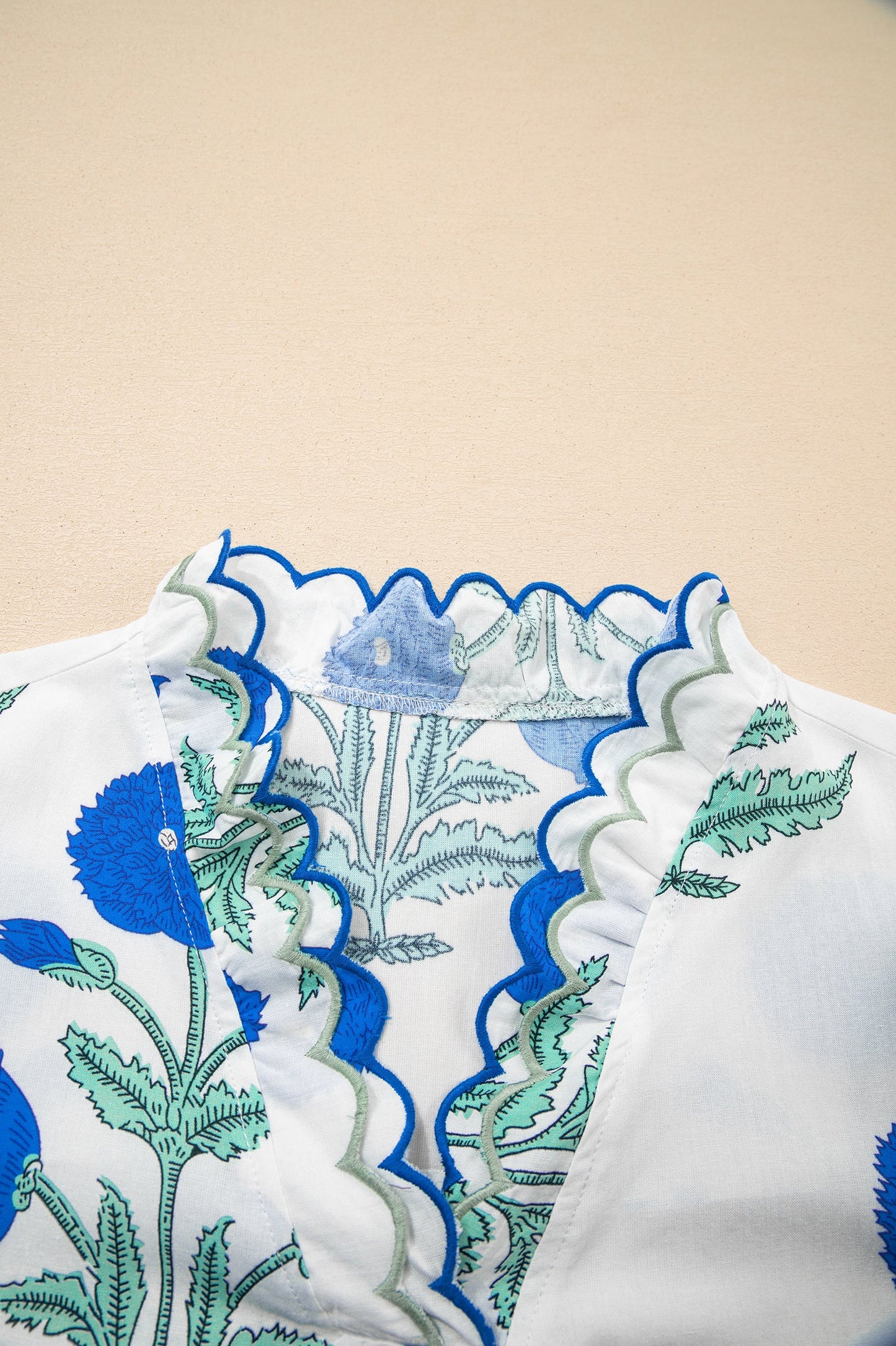 Blue Wild Flower Print Contrast Trim Scallop Detail Short Sleeve Blouse