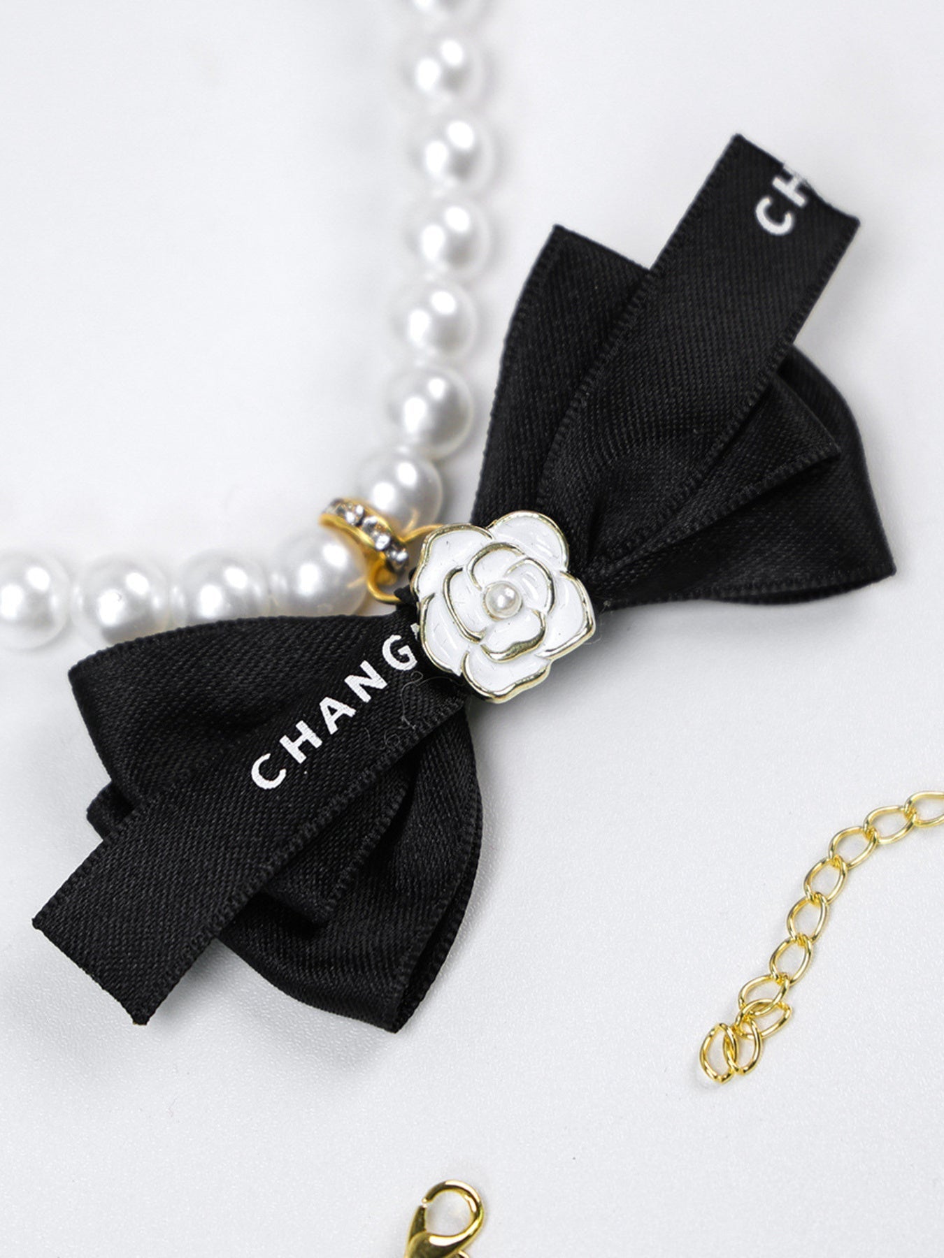 Pearl Bowknot Pet Necklace - Loving It Shop