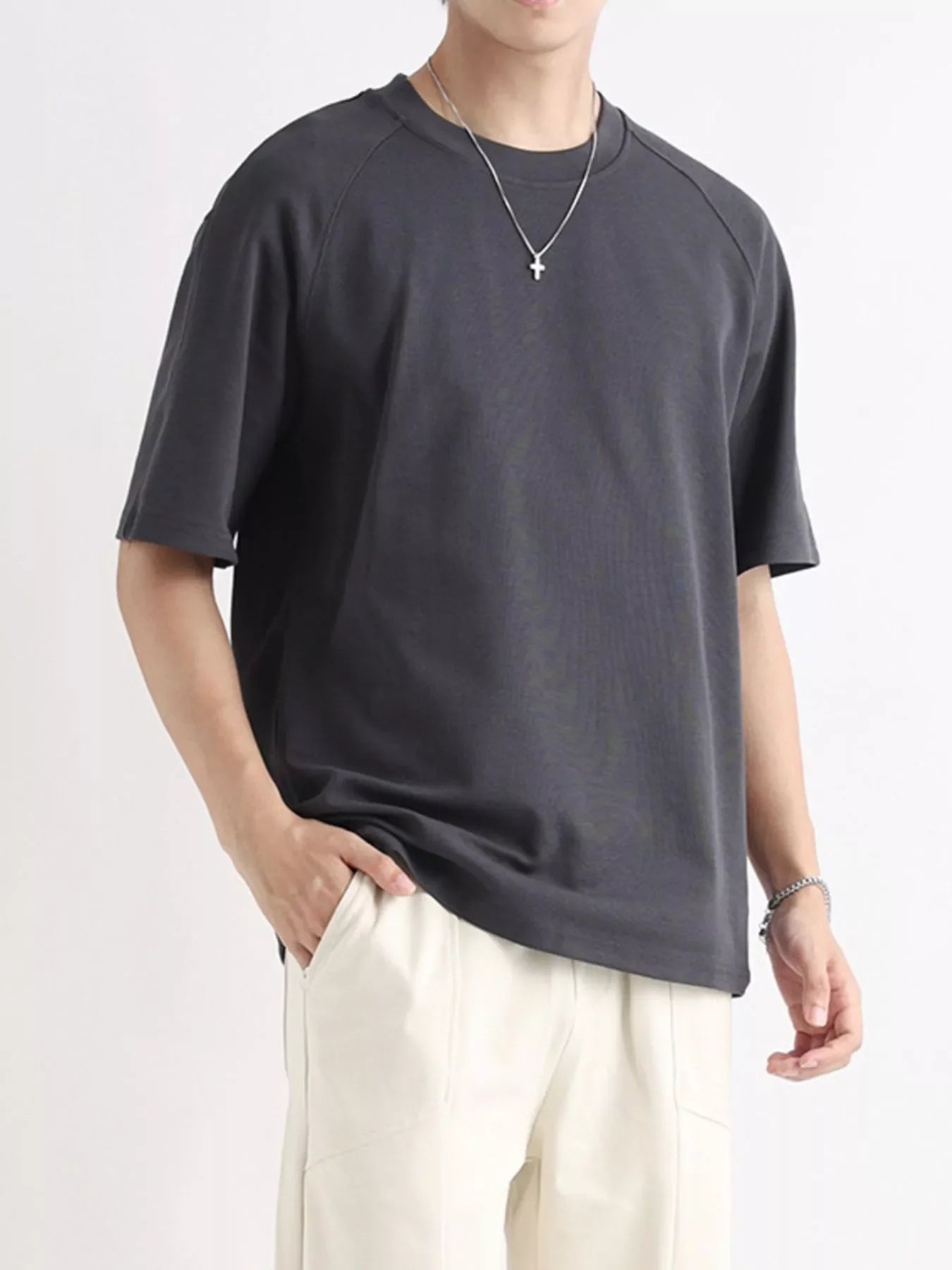 Men's Plus Size Relaxed Fit Solid Color T-Shirt - Loving It Shop
