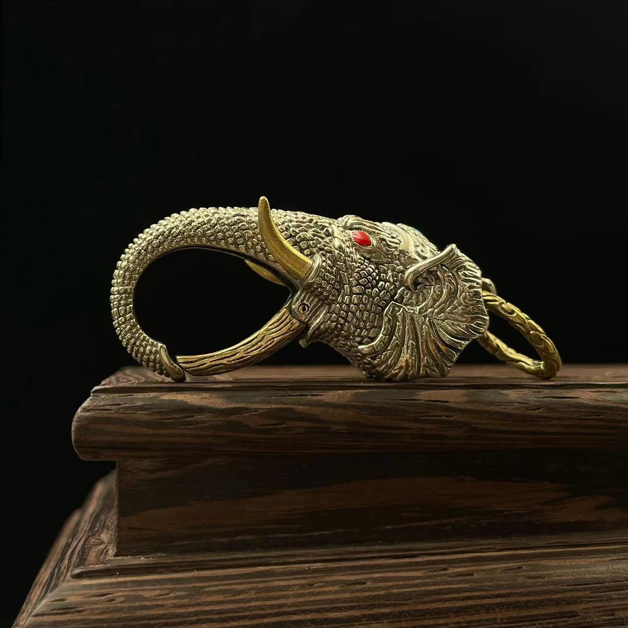 Elephant Keychain Men&