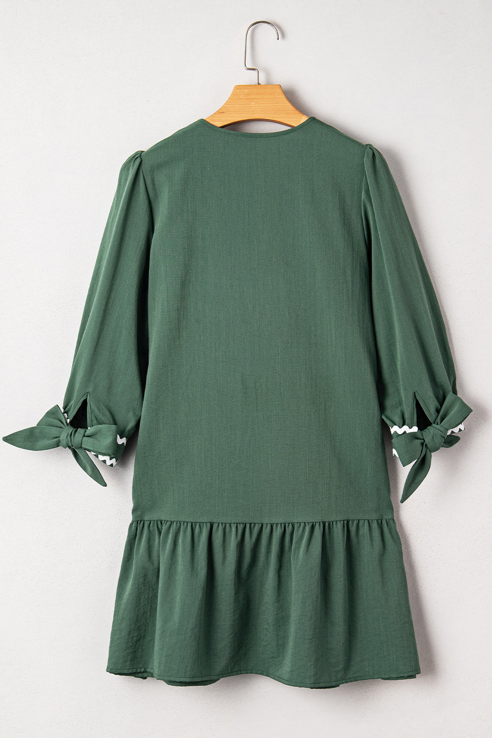 Canton Contrast Ricrac Trim Button V Neck Knotted Bracelet Sleeve Shift Dress