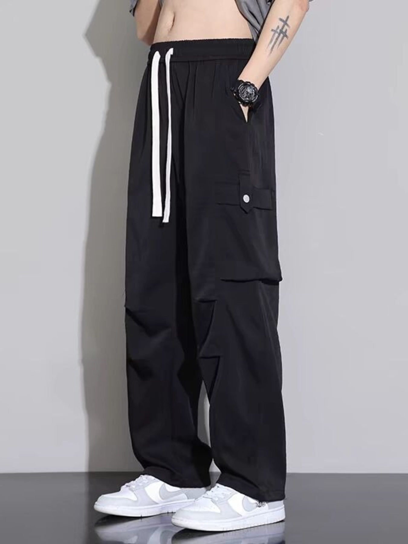 Men's Plus Size Relaxed Fit Cargo Pants with Drawstring