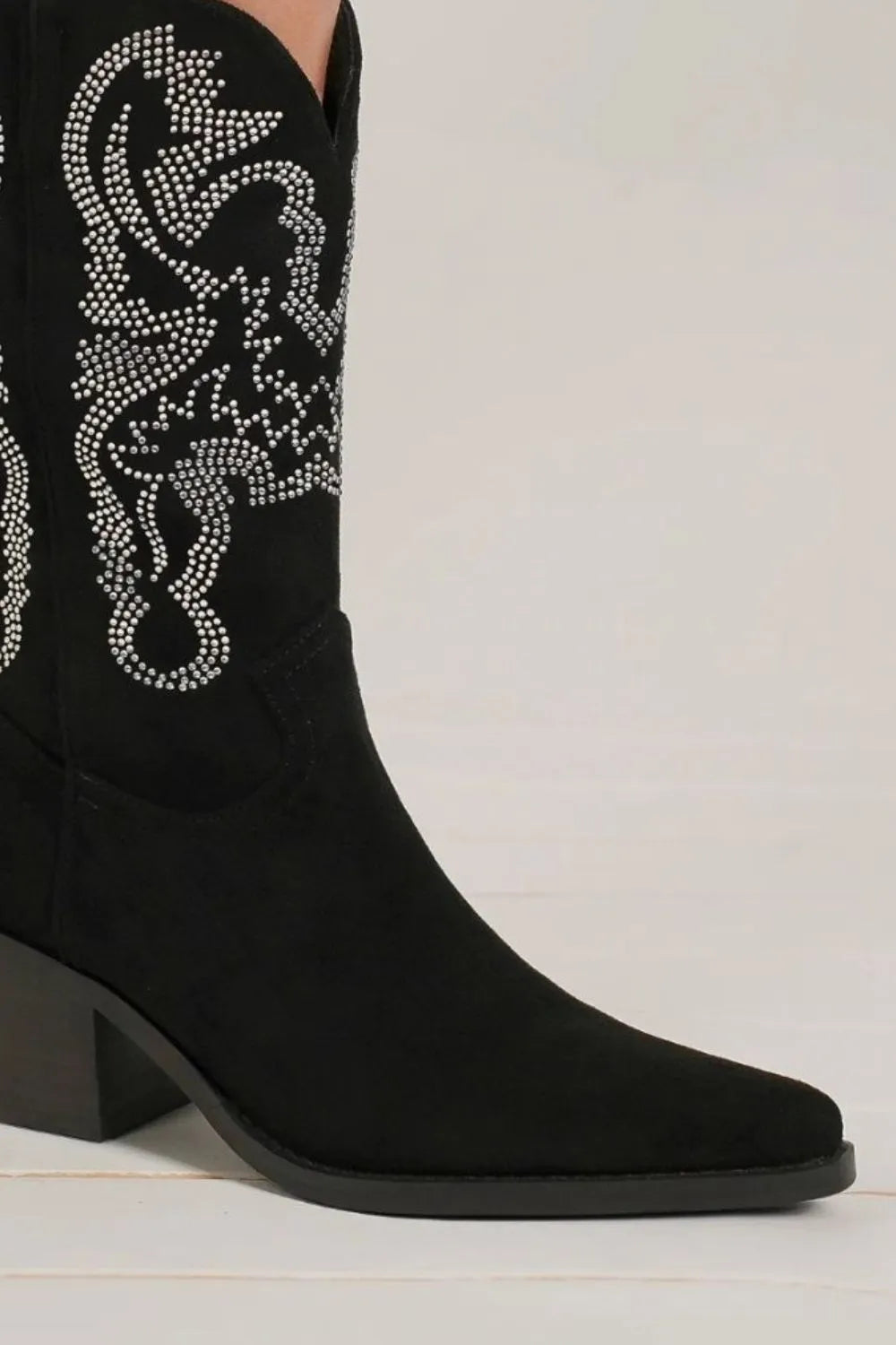 Fashion Rhinestone Detail Point Toe Boots