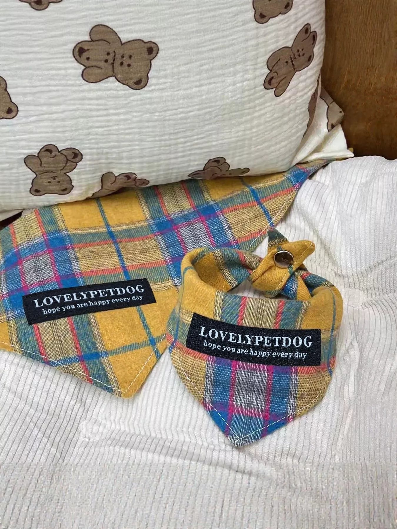 Lightweight Pet Scarf - Loving It Shop