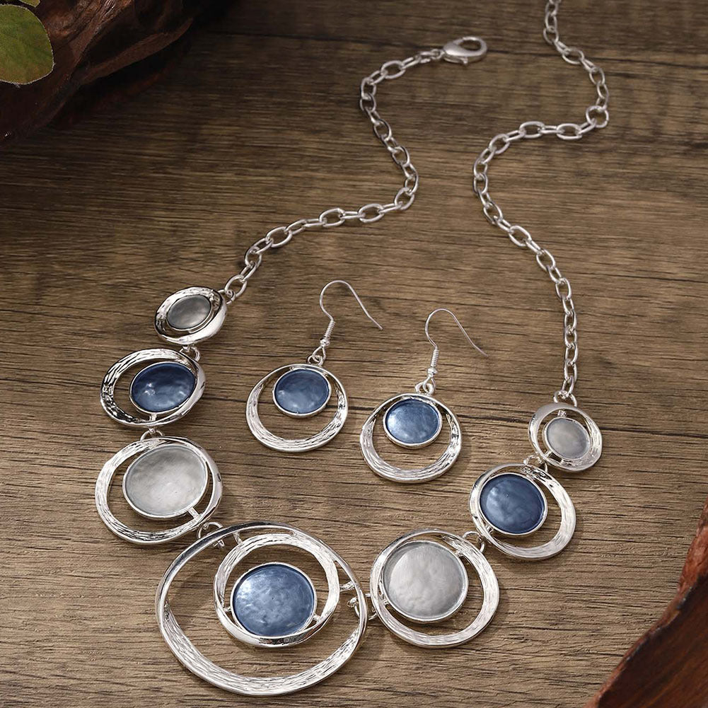 Retro Oil-dropped Hollow Round Earrings Women&