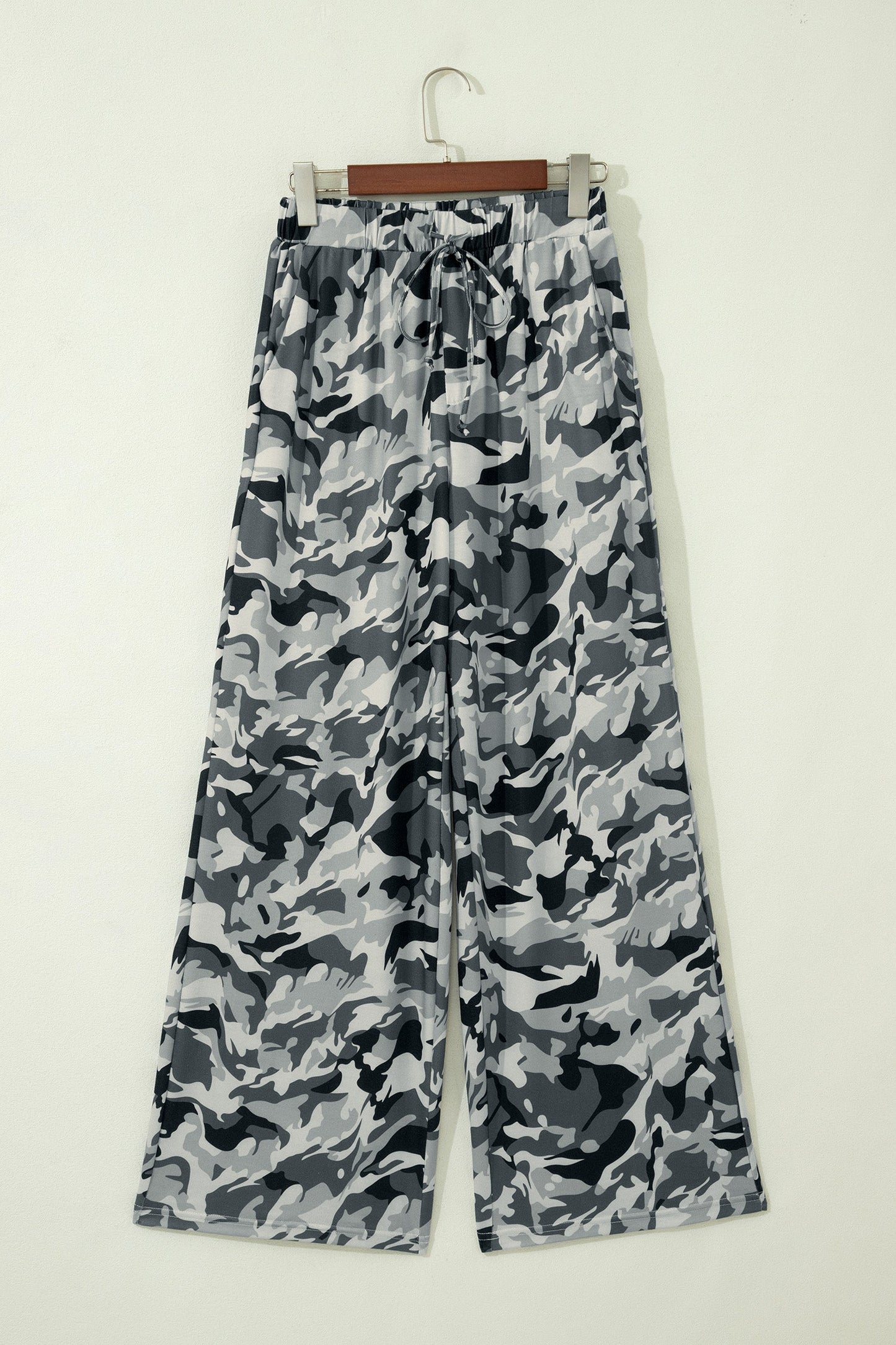 Green Camouflage Print Drawstring Casual Pants