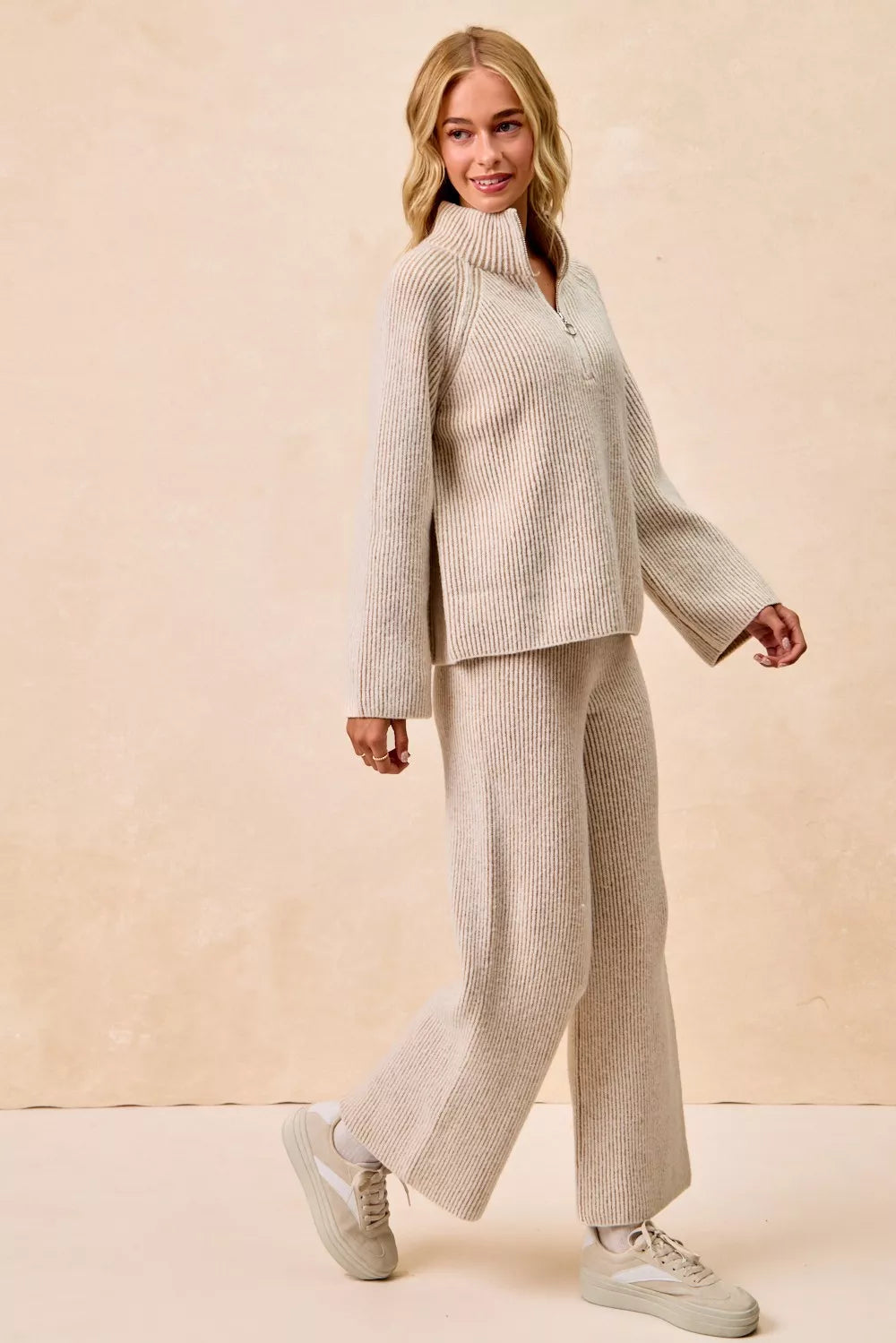 Two Tone Rib Texured Knit Collared Top with Zip Up