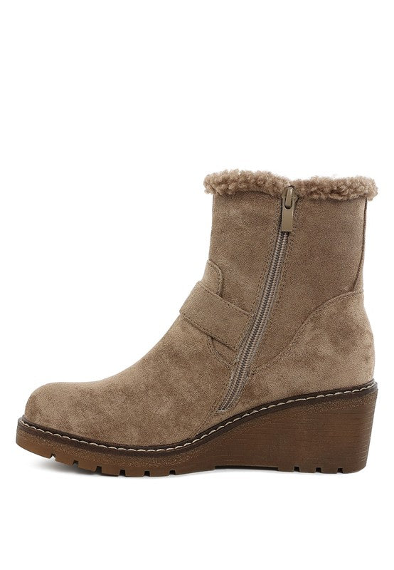 Big horn Faux Fur Harness Boots