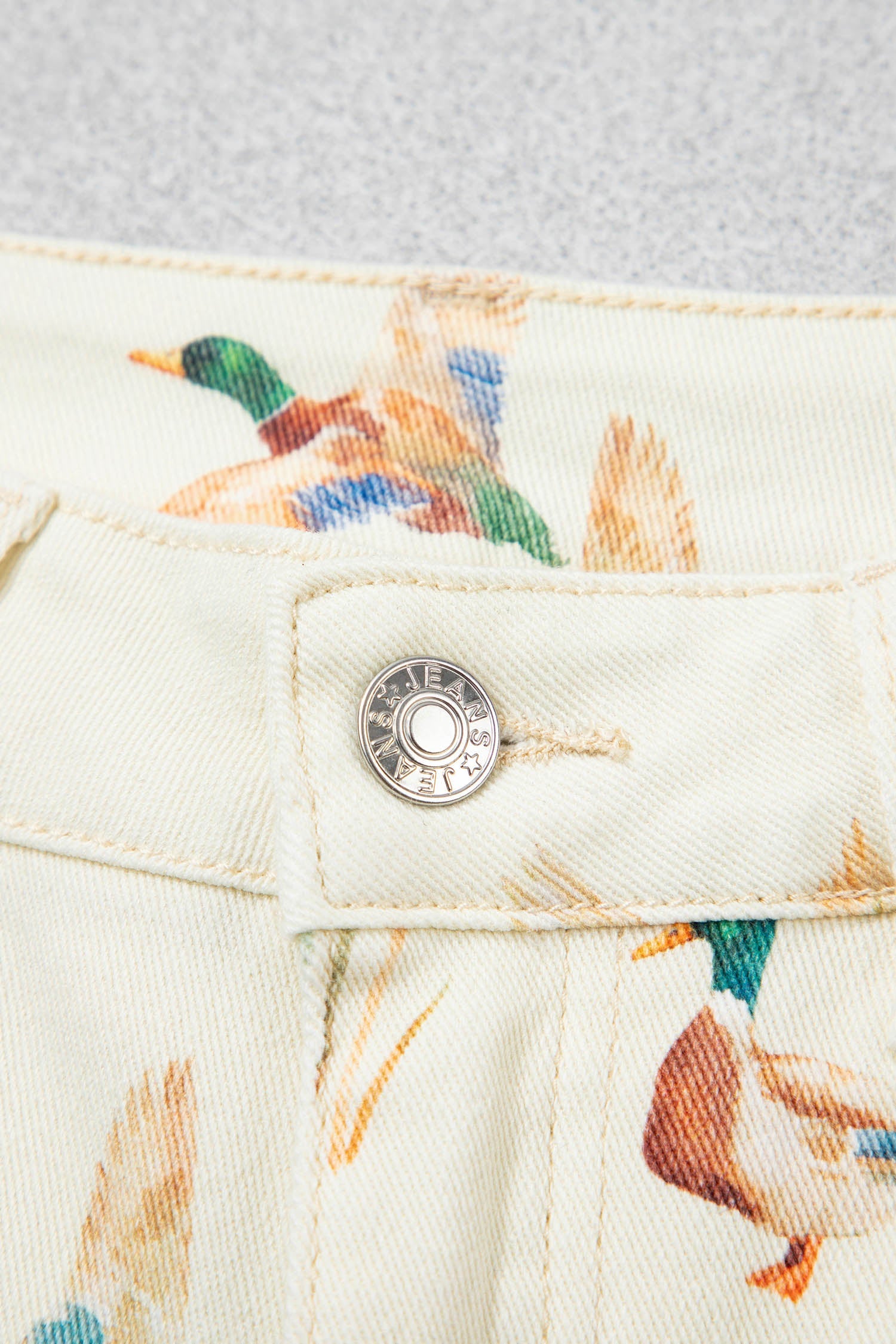 Beige Stylish Mallard Printed Cuffed Hem Shift Jeans - Loving It Shop