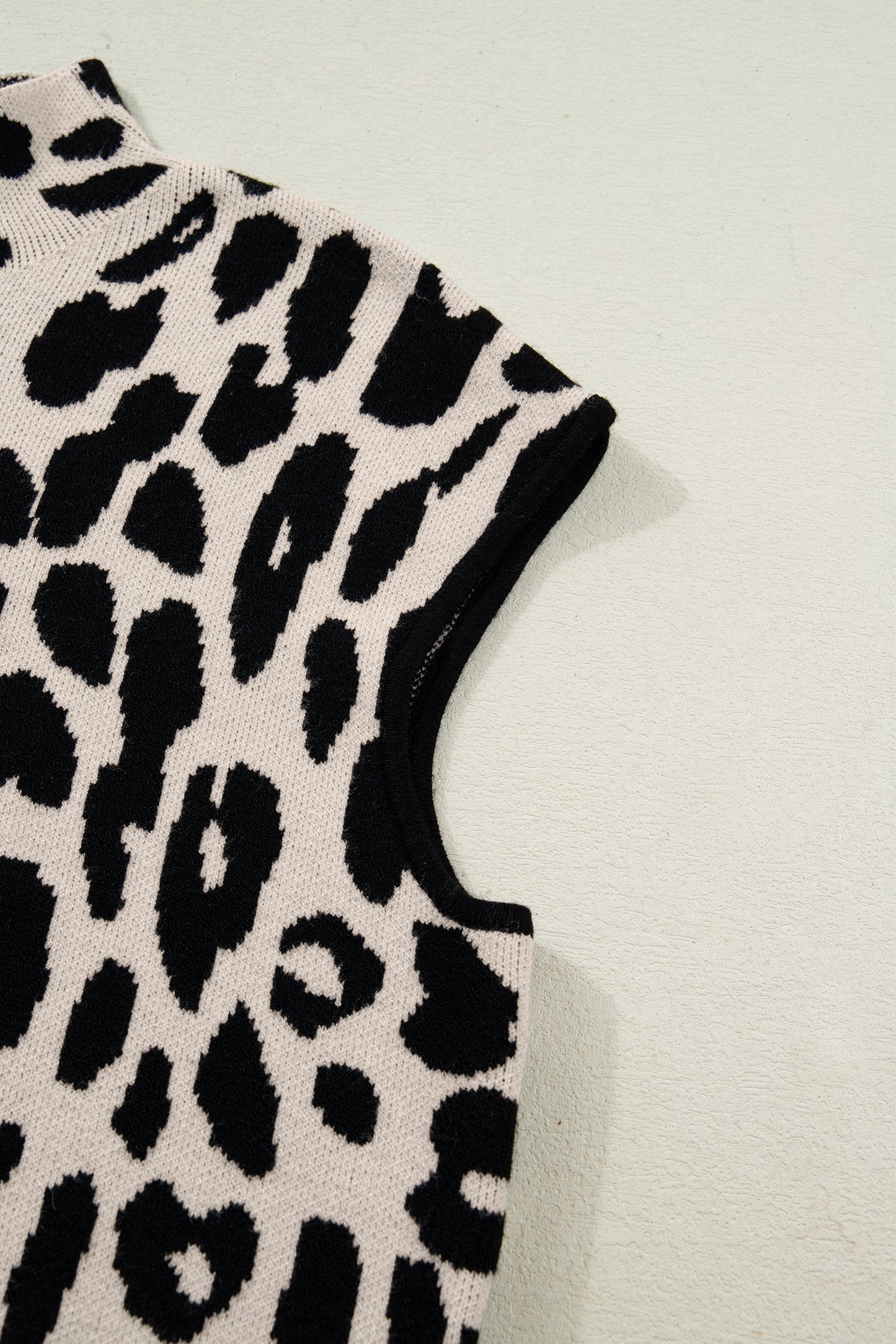 Black Leopard Print High Neck Short Sleeve Sweater