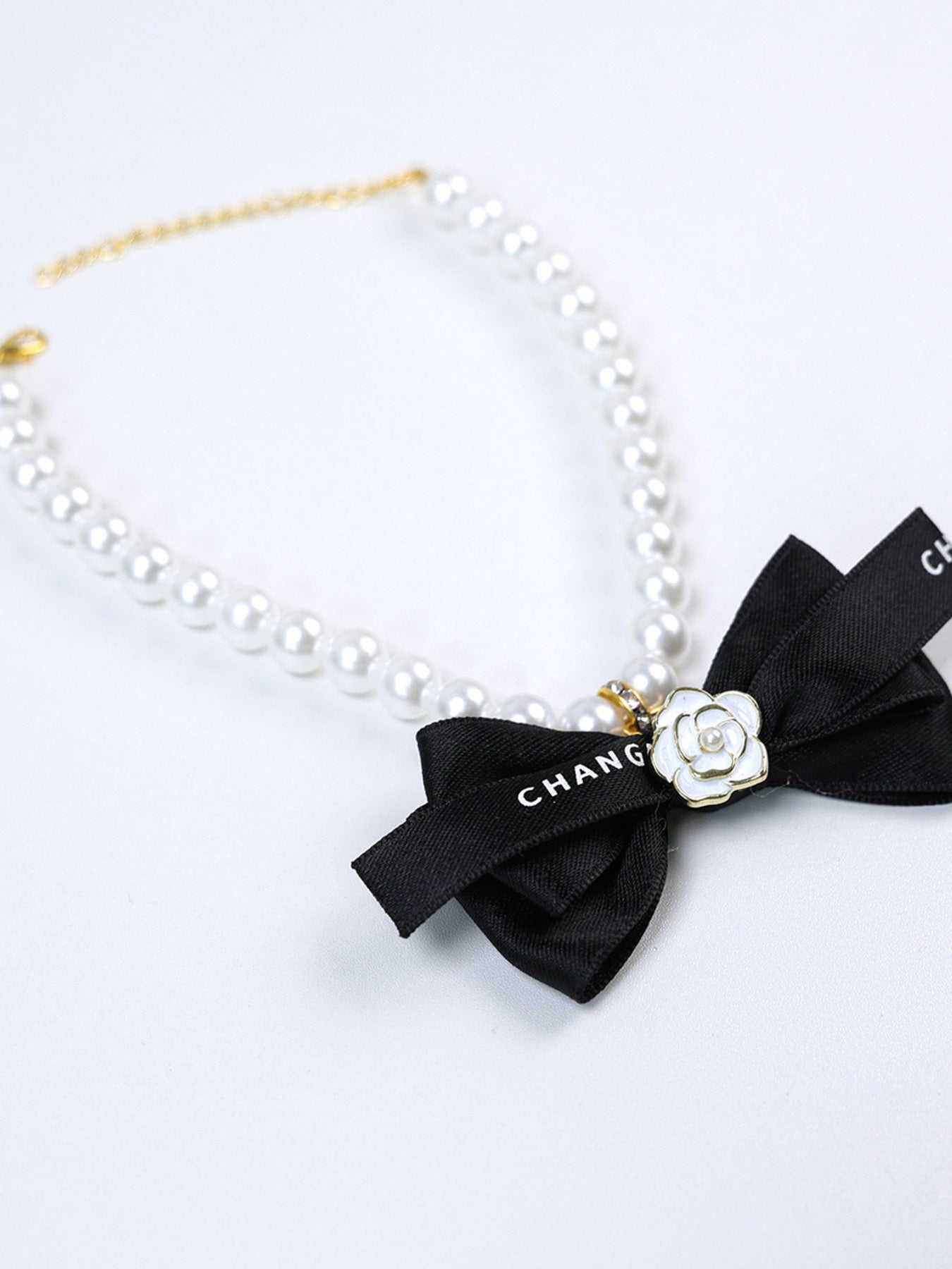 Pearl Bowknot Pet Necklace - Loving It Shop