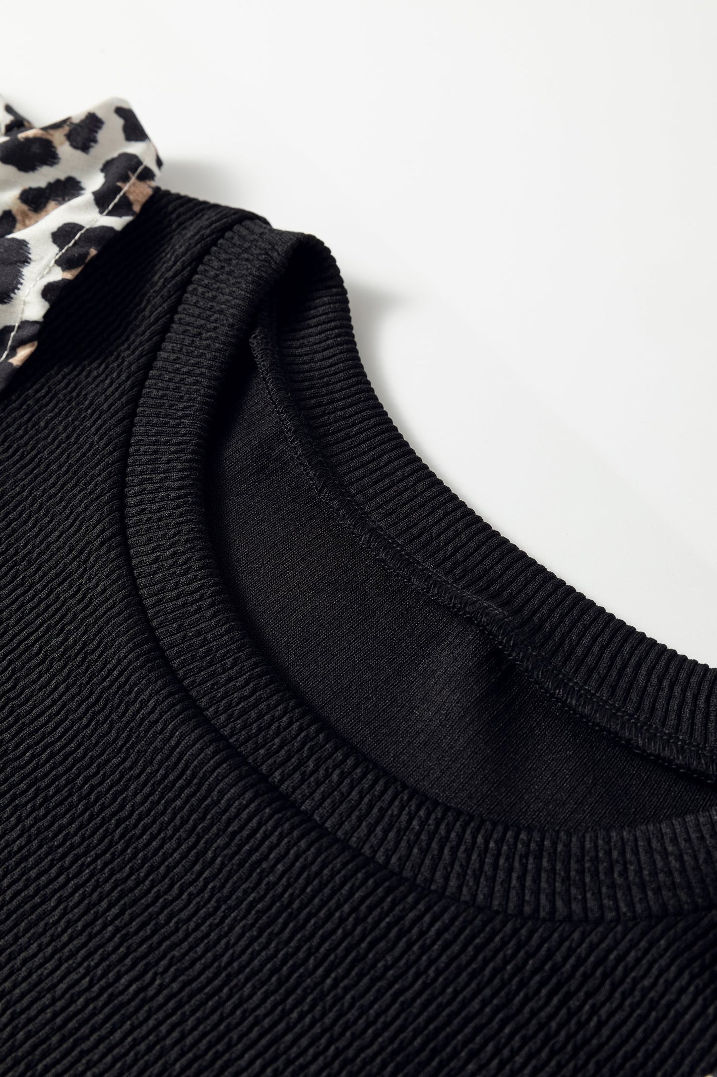 Black Contrast Leopard Ruffled Short Sleeve Ribbed Knit Top