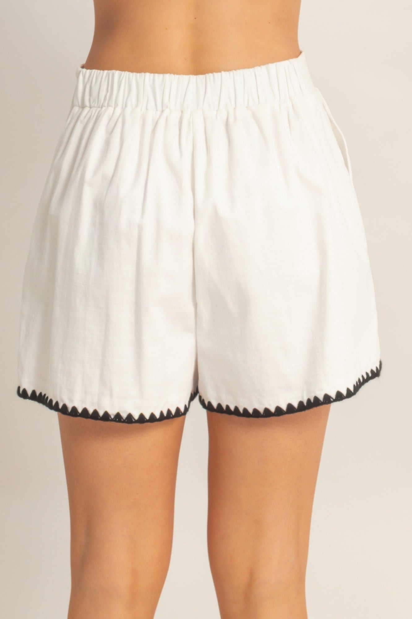 Scallop Trim High-waisted Shorts
