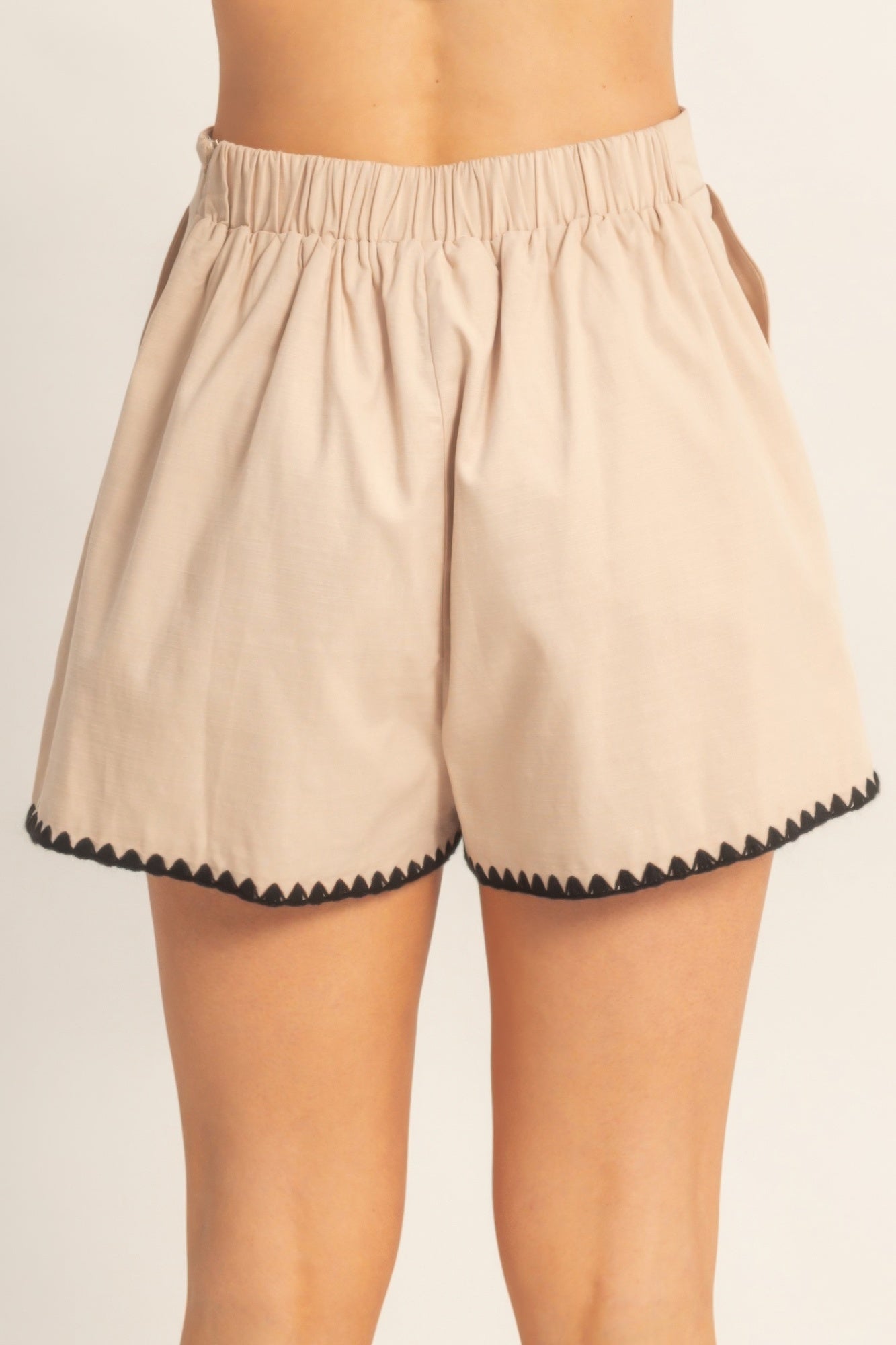 Scallop Trim High-waisted Shorts