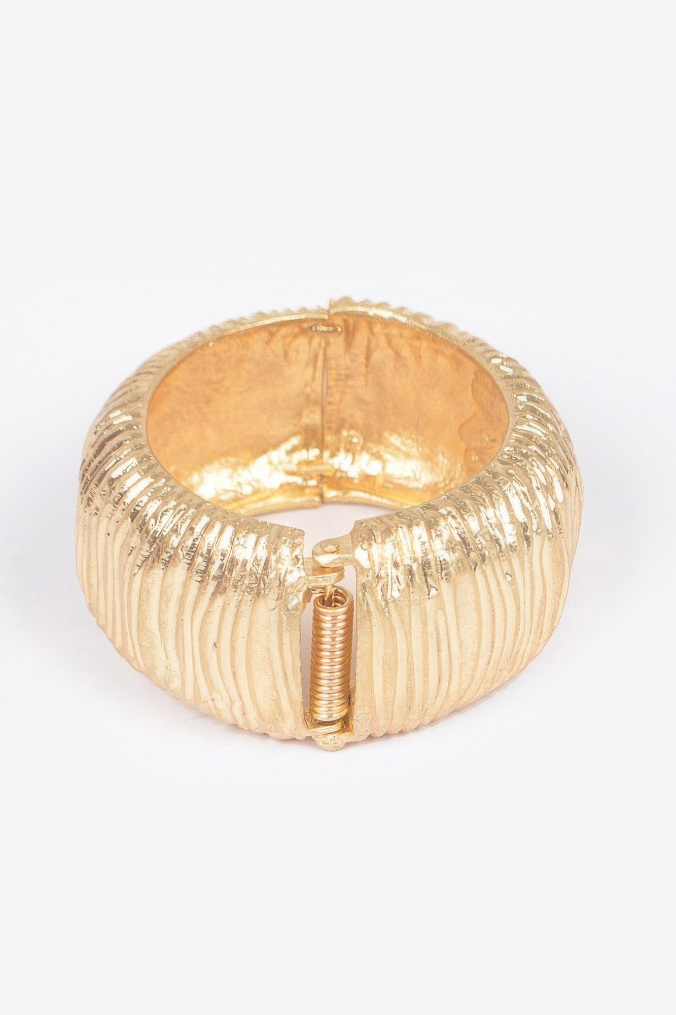 Cast Metal Spring Hinge Cuff