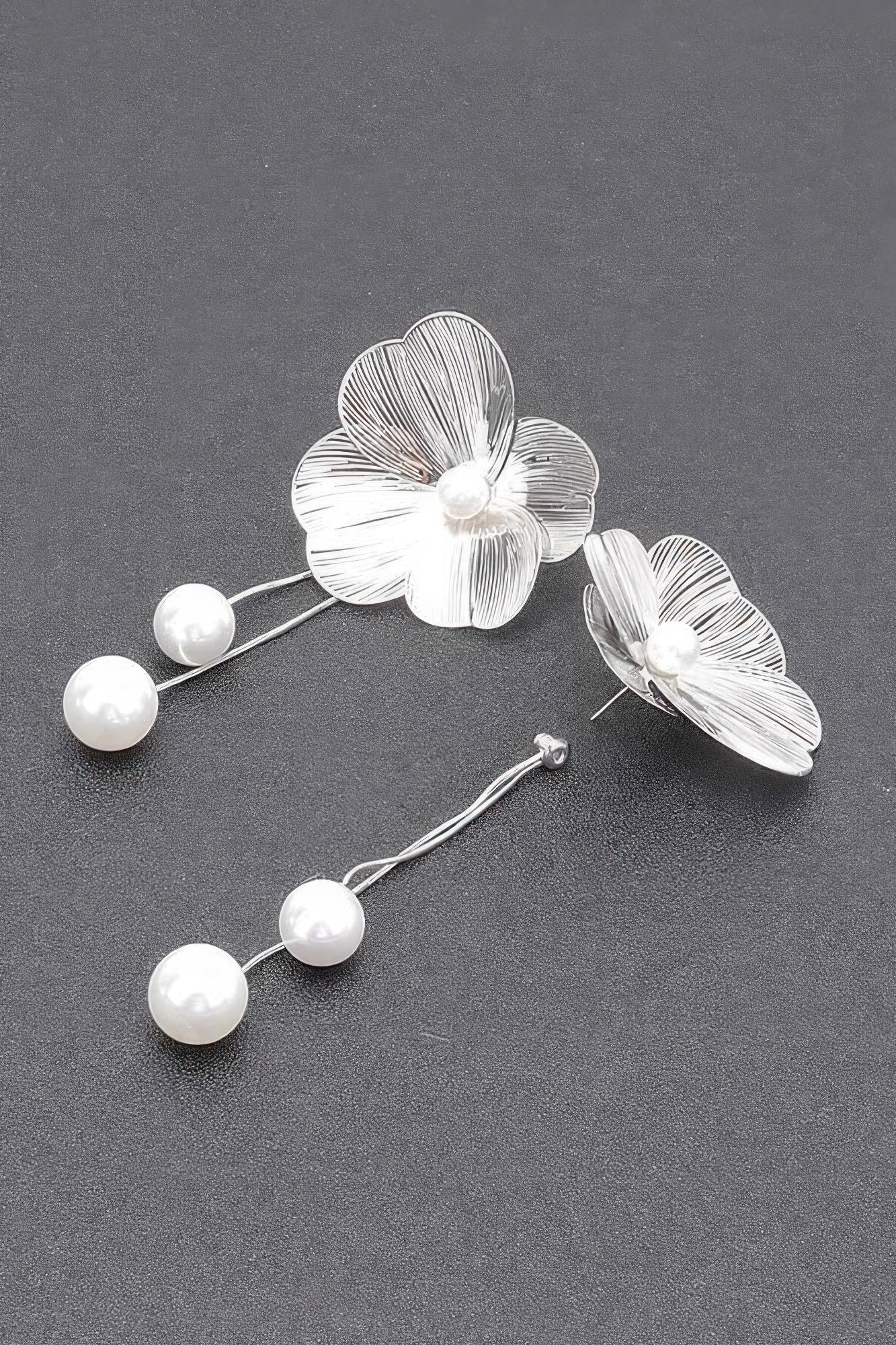 Faux Pearl Gold Plated Metal Earring