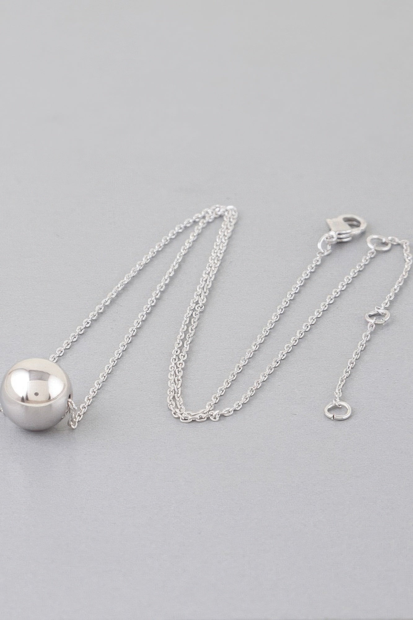 Shiny Bead Chain Necklace