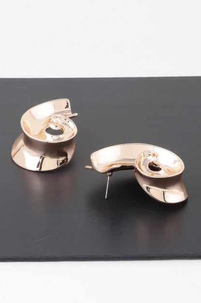 Dazzling Conch Shell Earrings