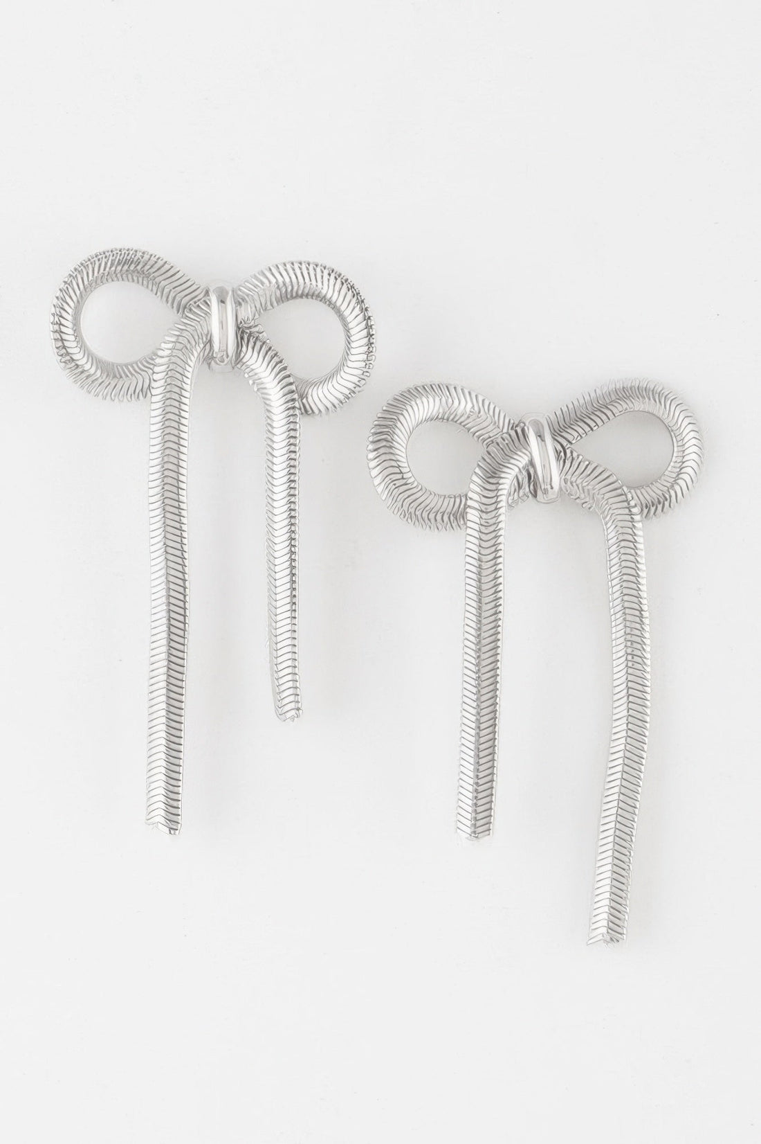 Snake Chain Ribbon Earrings