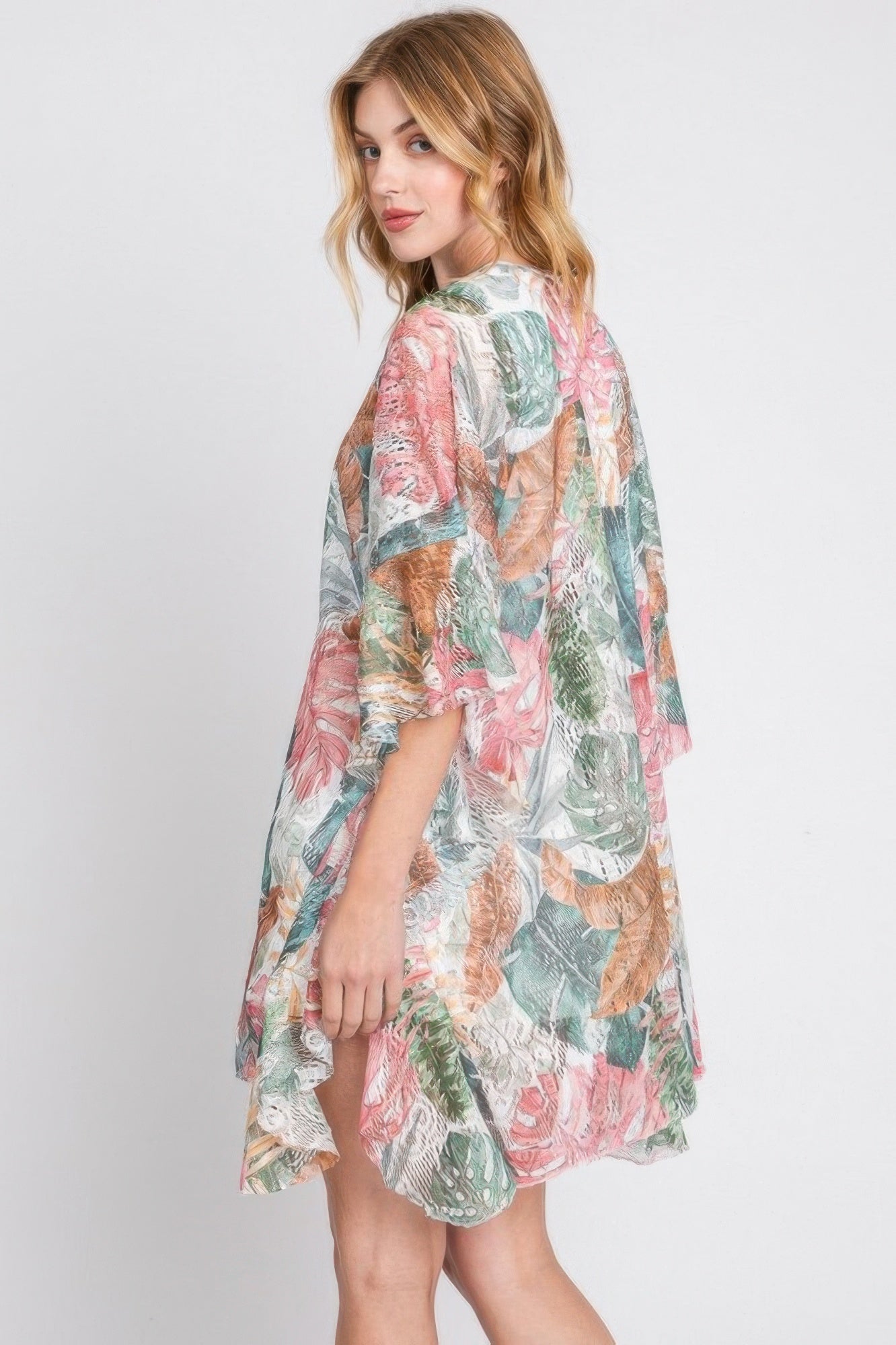 Ruffle Lined Tropical Leaves Print Open Frontcover