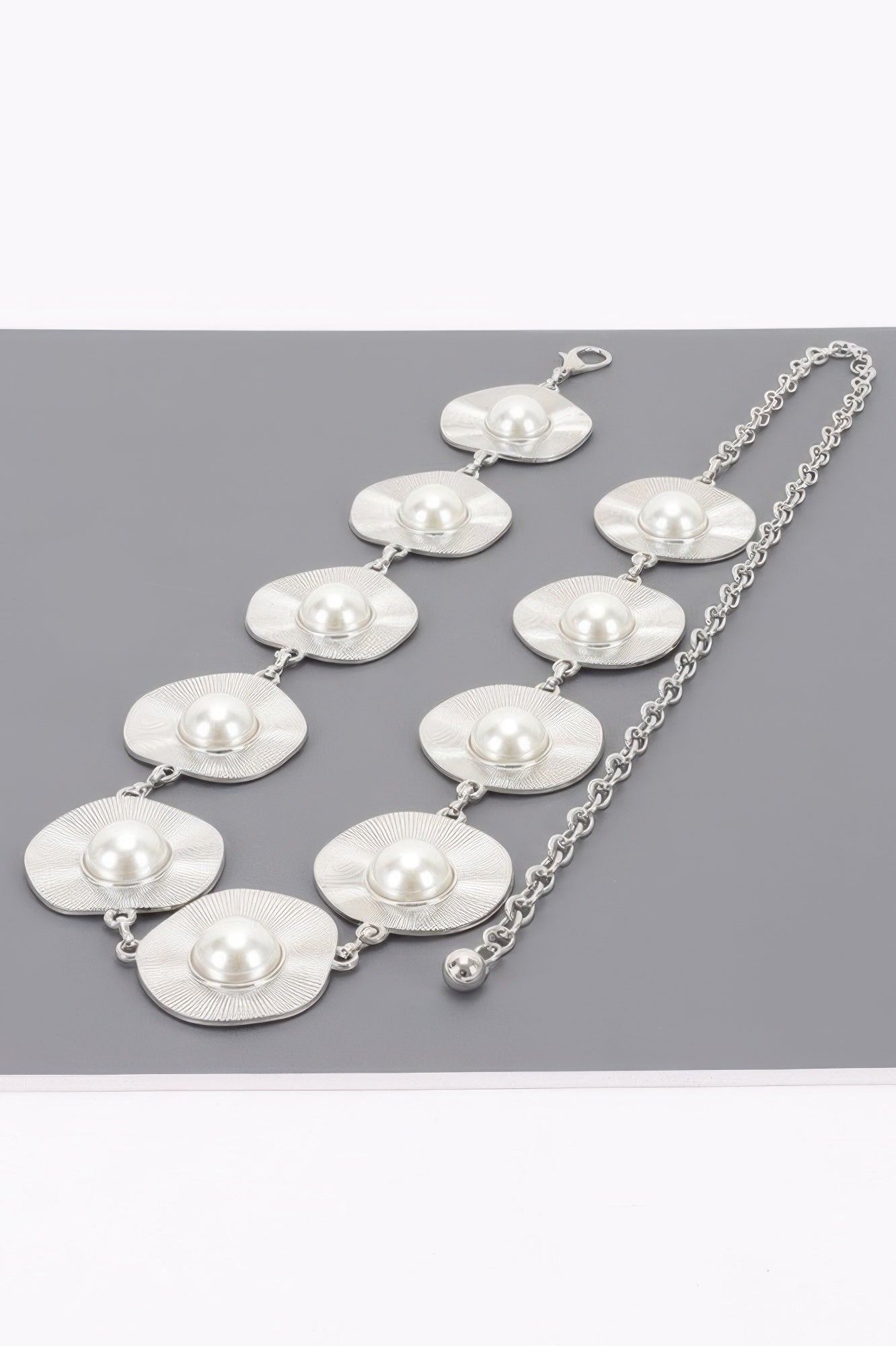 Pearl Accent Disc Chain Belt