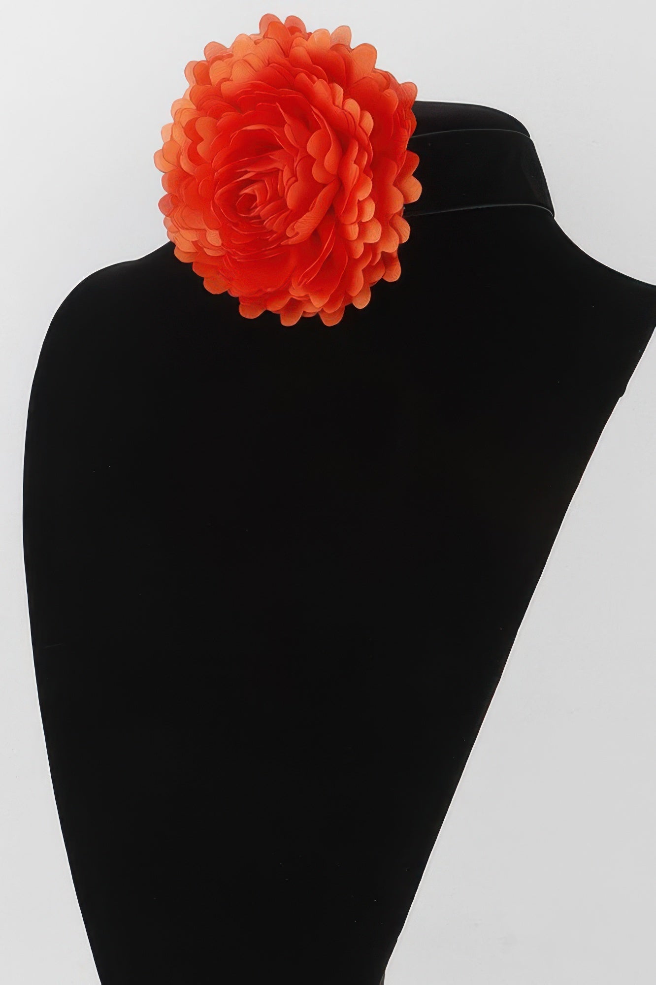 Layered Flower Petal Choker Necklace