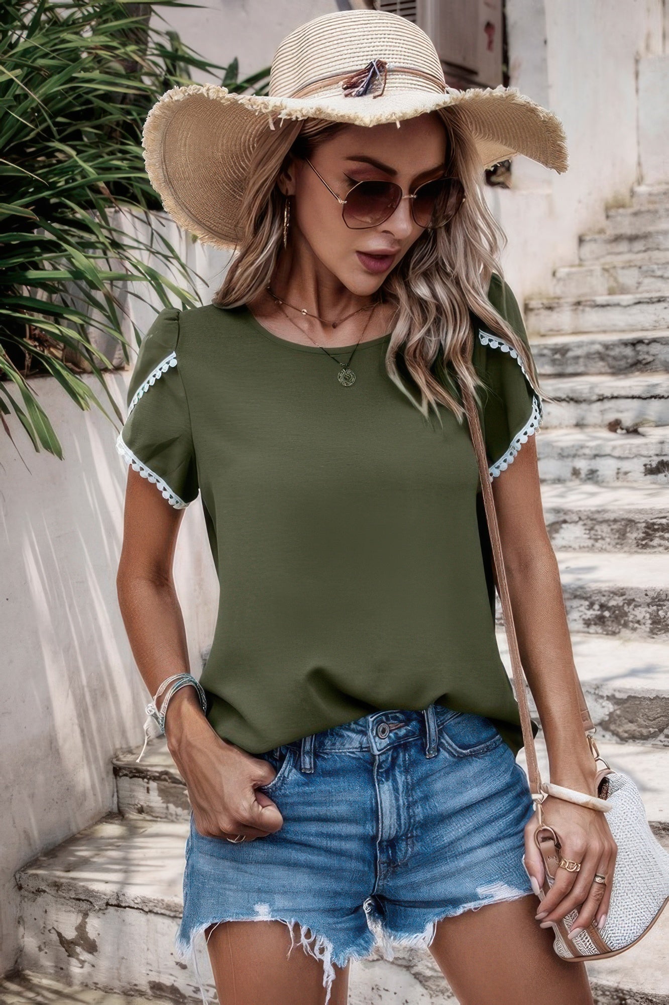 Color Block Trim Flutter Sleeve Round Neck Top