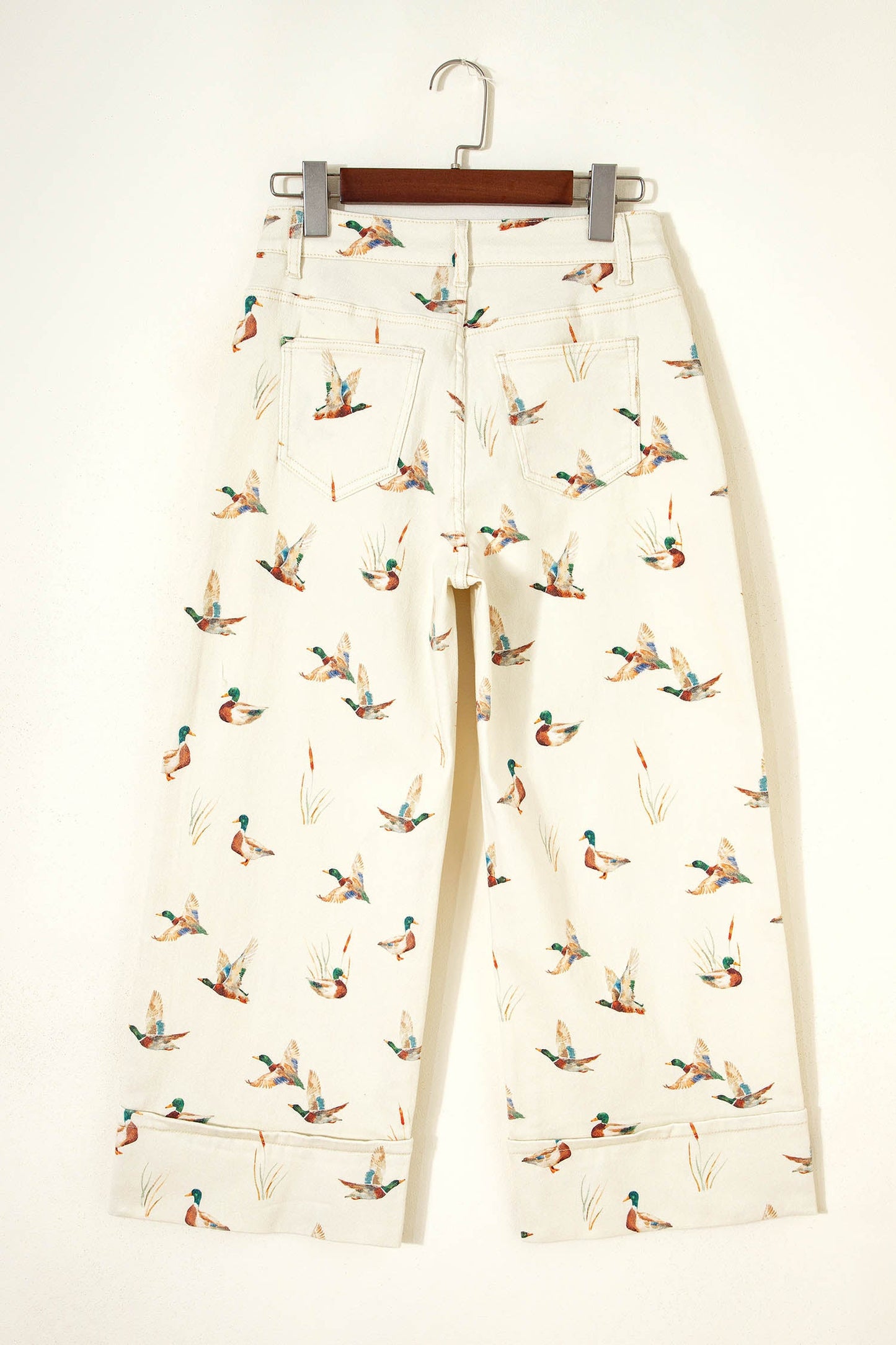 Beige Stylish Mallard Printed Cuffed Hem Shift Jeans - Loving It Shop