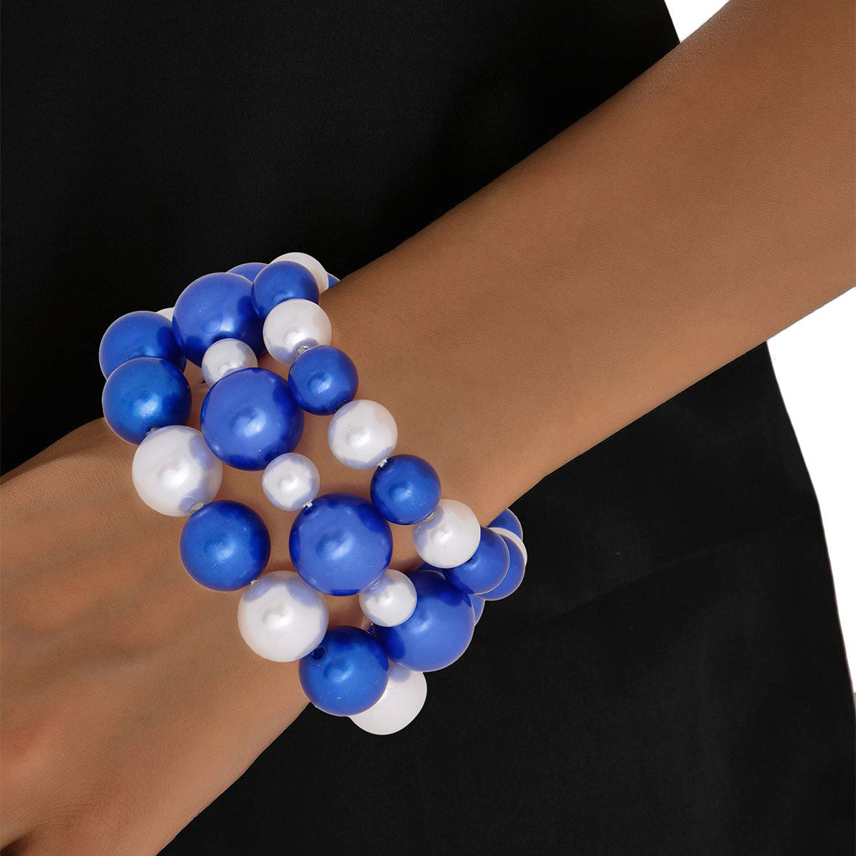 3-Piece Blue and White Pearl Bracelets Set – Stylish Layered Jewelry