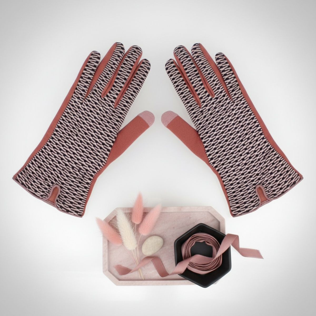 Winter Touchscreen Gloves Pink Mauve Cross Wavy Stylish Casual