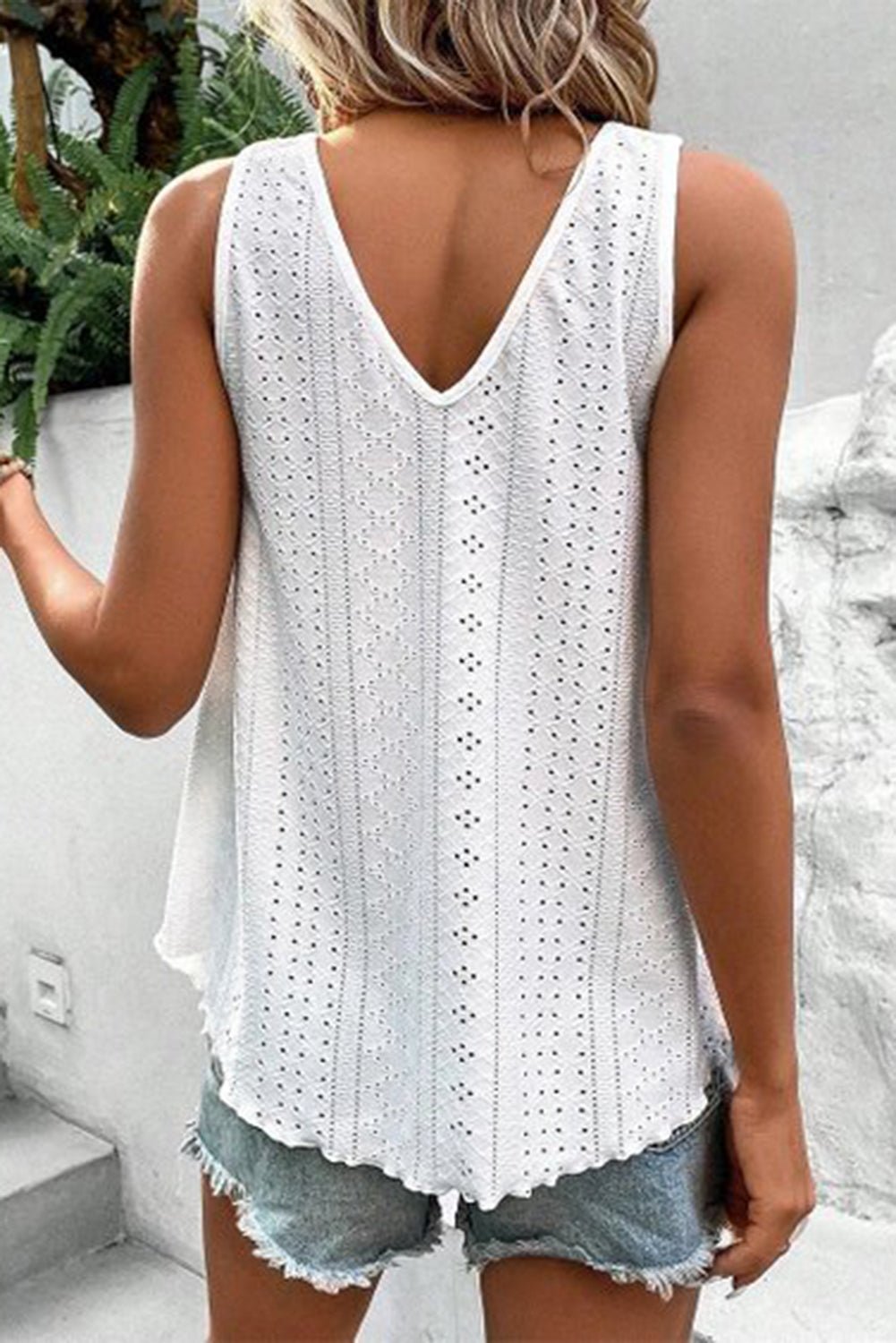 White Lace Crochet Splicing V Neck Loose Fit Tank Top - Loving It Shop