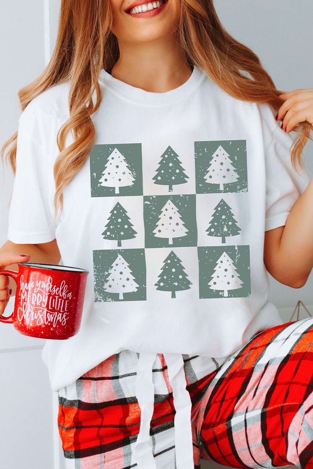 White Christmas Tree Checkered Distressed Graphic Oversize Tee - Loving It Shop
