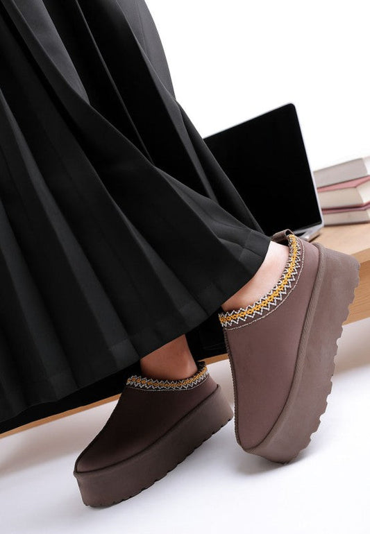 Jesters Embroidered Platform Classic Slip-On